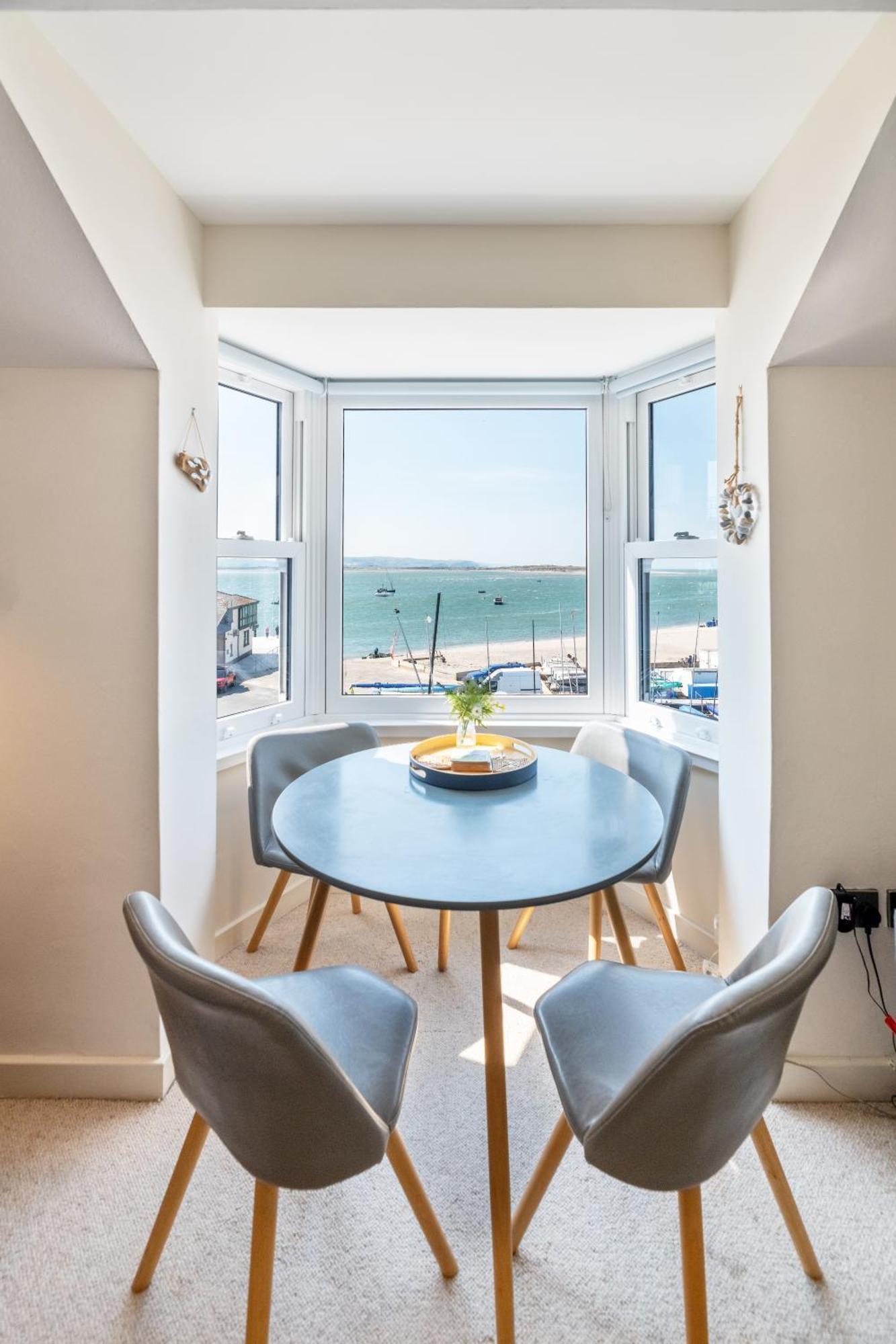 Modern Sea View Apartment Aberdyfi