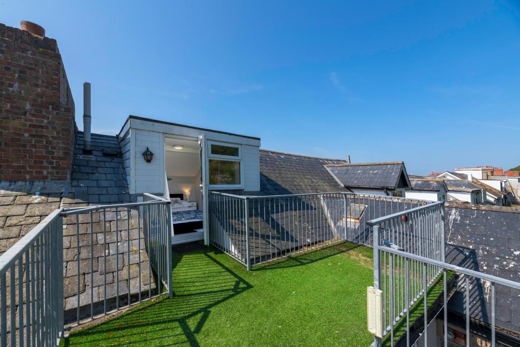 Modern Sea View Apartment Aberdyfi